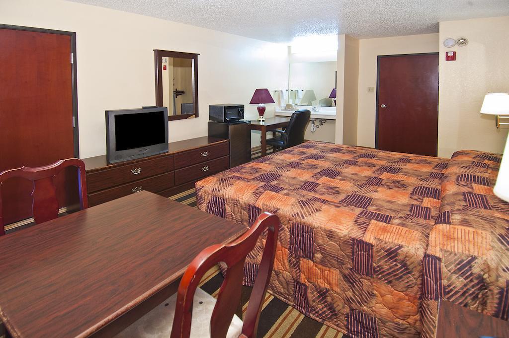 Groves Executive Inn חדר תמונה