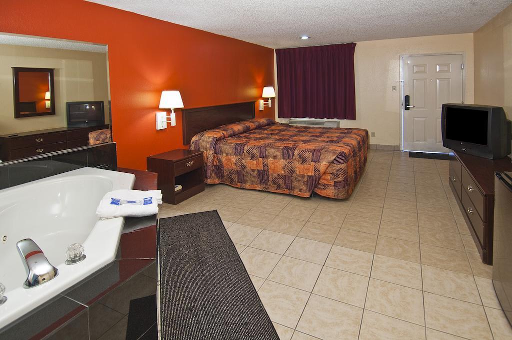 Groves Executive Inn חדר תמונה