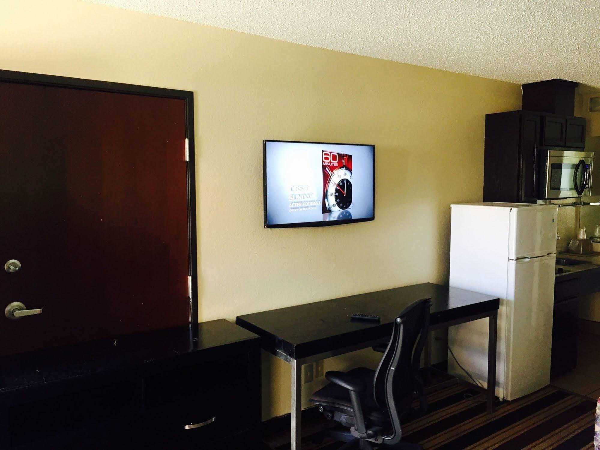 Groves Executive Inn מראה חיצוני תמונה